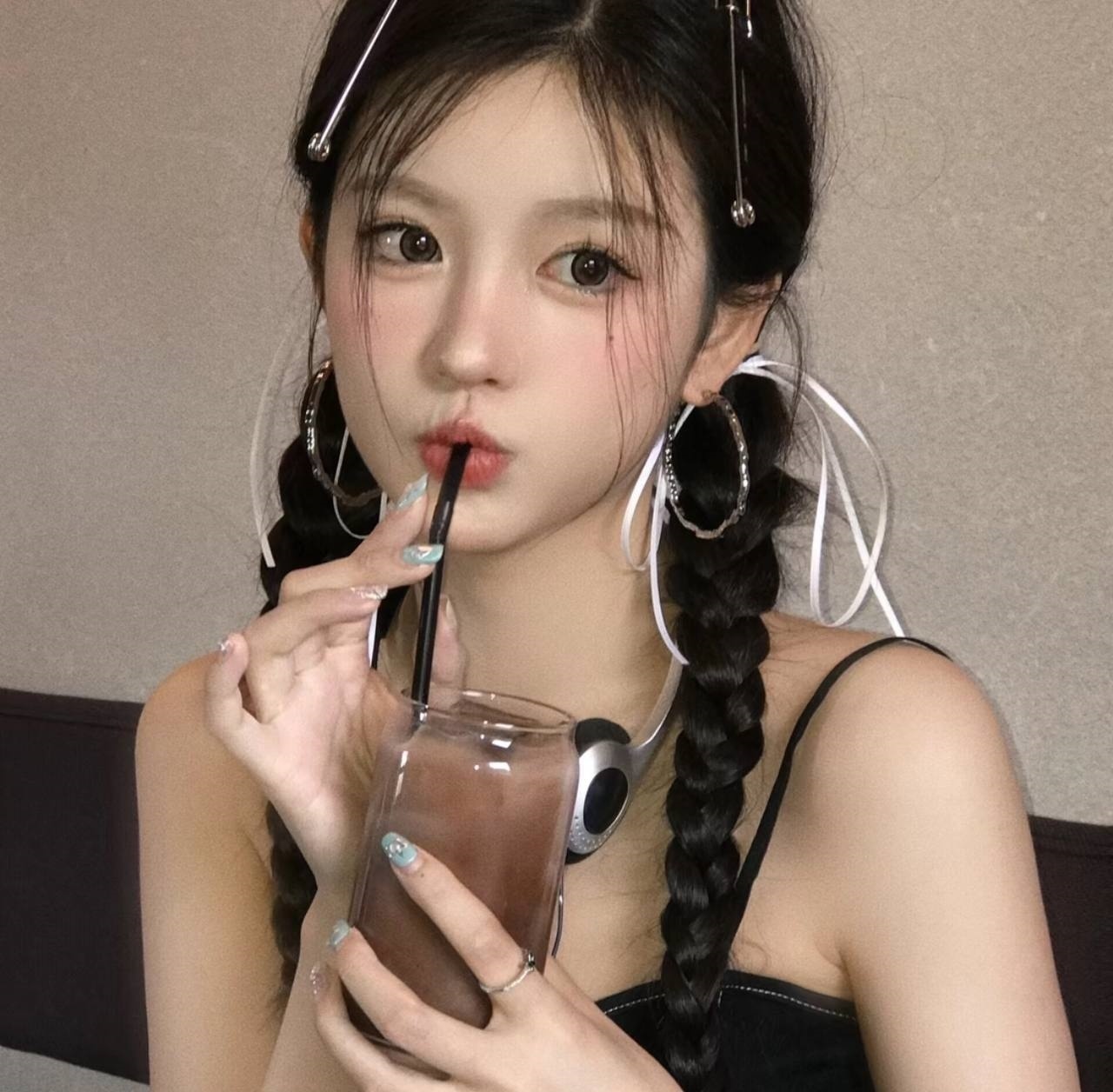 抖音代举报包封号团队是真的吗，解密抖音代举报包封号团队，是真服务还是割韭菜？
